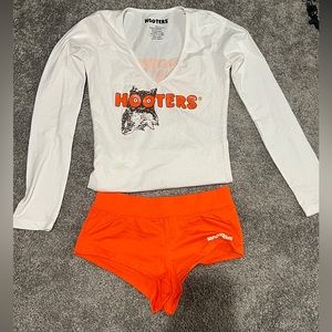 REAL HOOTERS UNIFORM COSTUME